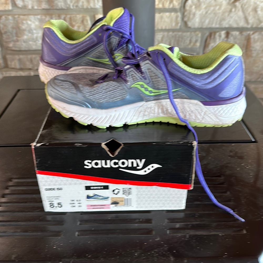 Saucony running sneakers